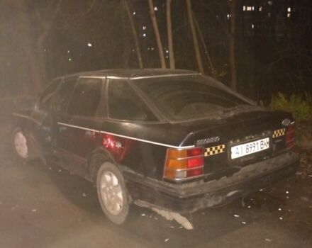 Черный Форд Скорпио, объемом двигателя 2 л и пробегом 777 тыс. км за 600 $, фото 2 на Automoto.ua