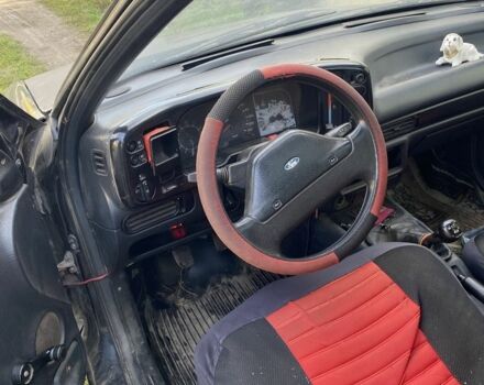 Форд Скорпио 1988 в Бердичеве на Automoto.ua Черный Форд Скорпио, объемом двигателя 2 л и пробегом 300 тыс. км за 550 $, фото 4 на Automoto.ua