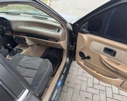 Коричневый Форд Скорпио, объемом двигателя 2 л и пробегом 300 тыс. км за 1500 $, фото 11 на Automoto.ua