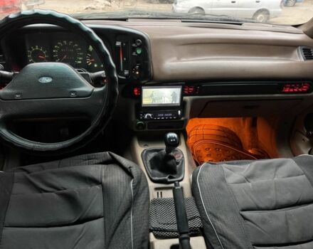 Коричневый Форд Скорпио, объемом двигателя 2 л и пробегом 300 тыс. км за 1500 $, фото 9 на Automoto.ua