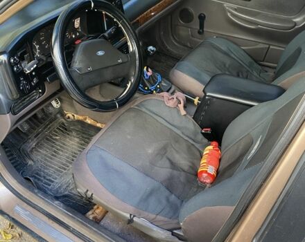 Коричневый Форд Скорпио, объемом двигателя 2 л и пробегом 300 тыс. км за 850 $, фото 9 на Automoto.ua