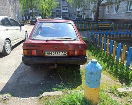 Красный Форд Скорпио, объемом двигателя 1.6 л и пробегом 350 тыс. км за 890 $, фото 4 на Automoto.ua