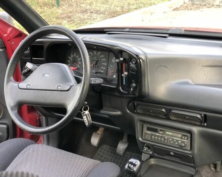 Красный Форд Скорпио, объемом двигателя 2 л и пробегом 250 тыс. км за 1500 $, фото 11 на Automoto.ua