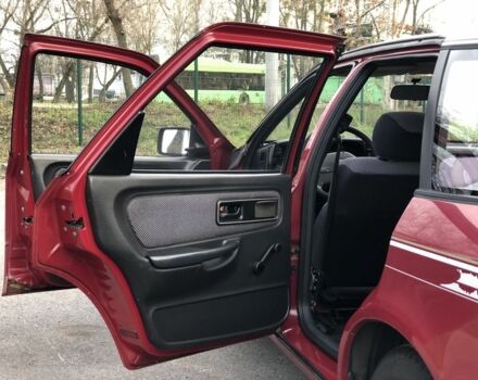 Красный Форд Скорпио, объемом двигателя 2 л и пробегом 250 тыс. км за 1500 $, фото 8 на Automoto.ua