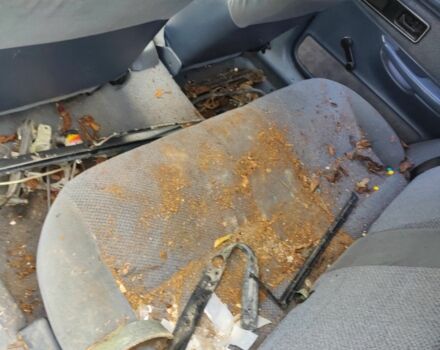 Красный Форд Скорпио, объемом двигателя 2 л и пробегом 300 тыс. км за 250 $, фото 5 на Automoto.ua