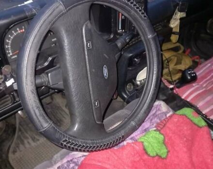 Красный Форд Скорпио, объемом двигателя 0 л и пробегом 200 тыс. км за 1200 $, фото 2 на Automoto.ua