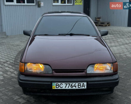 Красный Форд Скорпио, объемом двигателя 2 л и пробегом 247 тыс. км за 900 $, фото 1 на Automoto.ua