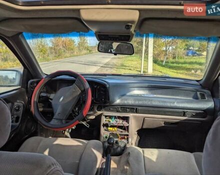 Форд Скорпио 1990 в Здолбунове на Automoto.ua Красный Форд Скорпио, объемом двигателя 2 л и пробегом 420 тыс. км за 950 $, фото 6 на Automoto.ua