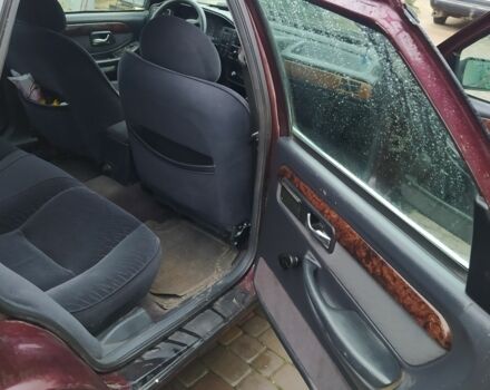 Красный Форд Скорпио, объемом двигателя 2.9 л и пробегом 300 тыс. км за 2000 $, фото 4 на Automoto.ua