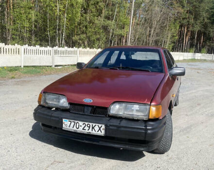 Красный Форд Скорпио, объемом двигателя 2 л и пробегом 100 тыс. км за 554 $, фото 1 на Automoto.ua