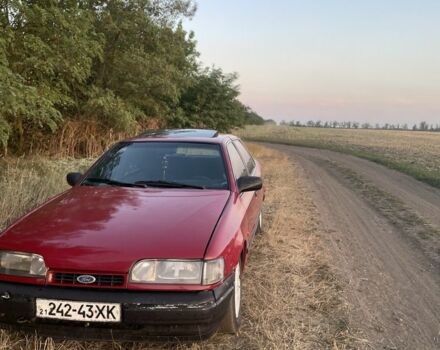 Красный Форд Скорпио, объемом двигателя 2 л и пробегом 350 тыс. км за 600 $, фото 1 на Automoto.ua