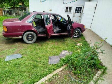 Червоний Форд Скорпіо, об'ємом двигуна 2 л та пробігом 200 тис. км за 693 $, фото 1 на Automoto.ua