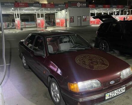 Красный Форд Скорпио, объемом двигателя 2 л и пробегом 230 тыс. км за 1300 $, фото 1 на Automoto.ua