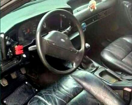 Форд Скорпио, объемом двигателя 2 л и пробегом 300 тыс. км за 810 $, фото 4 на Automoto.ua
