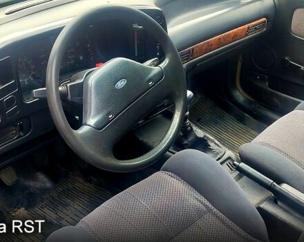 Форд Скорпио, объемом двигателя 2 л и пробегом 260 тыс. км за 1100 $, фото 6 на Automoto.ua