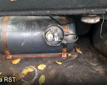 Форд Скорпио, объемом двигателя 2.5 л и пробегом 300 тыс. км за 350 $, фото 2 на Automoto.ua