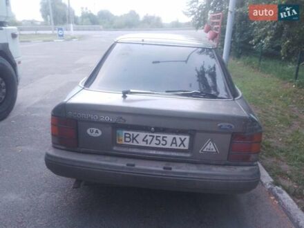 Форд Скорпио 1985 в Ровно на Automoto.ua Форд Скорпио, объемом двигателя 2 л и пробегом 300 тыс. км за 350 $, фото 1 на Automoto.ua