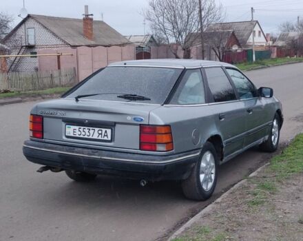 Серый Форд Скорпио, объемом двигателя 2 л и пробегом 500 тыс. км за 524 $, фото 2 на Automoto.ua