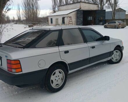 Серый Форд Скорпио, объемом двигателя 2 л и пробегом 245 тыс. км за 2000 $, фото 4 на Automoto.ua