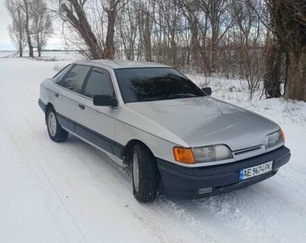 Серый Форд Скорпио, объемом двигателя 2 л и пробегом 245 тыс. км за 2000 $, фото 5 на Automoto.ua