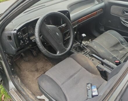 Серый Форд Скорпио, объемом двигателя 2 л и пробегом 200 тыс. км за 355 $, фото 4 на Automoto.ua