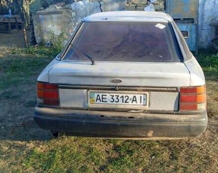 Серый Форд Скорпио, объемом двигателя 2 л и пробегом 100 тыс. км за 1000 $, фото 3 на Automoto.ua