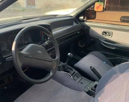 Серый Форд Скорпио, объемом двигателя 2 л и пробегом 135 тыс. км за 300 $, фото 2 на Automoto.ua