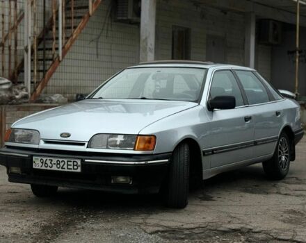 Серый Форд Скорпио, объемом двигателя 2 л и пробегом 250 тыс. км за 1100 $, фото 3 на Automoto.ua