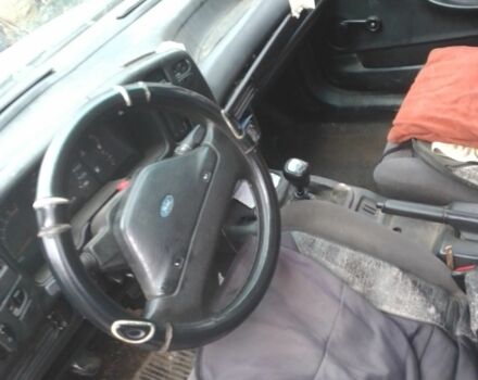 Серый Форд Скорпио, объемом двигателя 2 л и пробегом 300 тыс. км за 1184 $, фото 5 на Automoto.ua