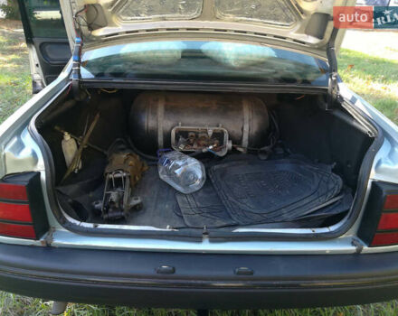 Серый Форд Скорпио, объемом двигателя 2 л и пробегом 100 тыс. км за 2000 $, фото 10 на Automoto.ua