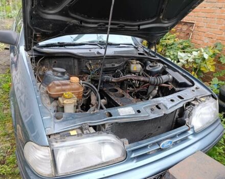 Серый Форд Скорпио, объемом двигателя 2.5 л и пробегом 300 тыс. км за 358 $, фото 5 на Automoto.ua