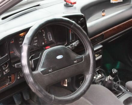 Серый Форд Скорпио, объемом двигателя 2 л и пробегом 140 тыс. км за 1800 $, фото 4 на Automoto.ua