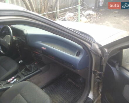 Сірий Форд Скорпіо, об'ємом двигуна 2 л та пробігом 200 тис. км за 1900 $, фото 2 на Automoto.ua