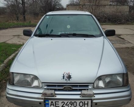 Серый Форд Скорпио, объемом двигателя 2 л и пробегом 292 тыс. км за 2505 $, фото 1 на Automoto.ua