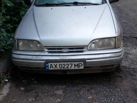 Серый Форд Скорпио, объемом двигателя 2 л и пробегом 200 тыс. км за 358 $, фото 1 на Automoto.ua