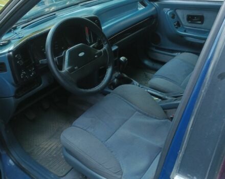 Синий Форд Скорпио, объемом двигателя 2 л и пробегом 300 тыс. км за 1183 $, фото 3 на Automoto.ua