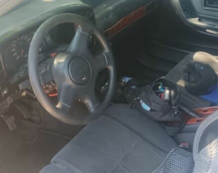 Синий Форд Скорпио, объемом двигателя 2 л и пробегом 579 тыс. км за 950 $, фото 4 на Automoto.ua
