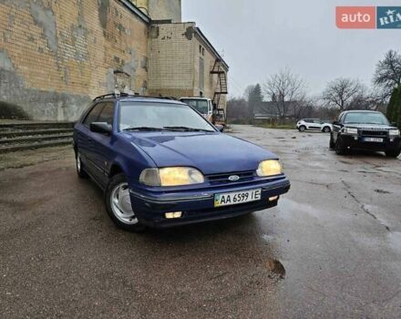 Синий Форд Скорпио, объемом двигателя 2 л и пробегом 300 тыс. км за 1250 $, фото 2 на Automoto.ua