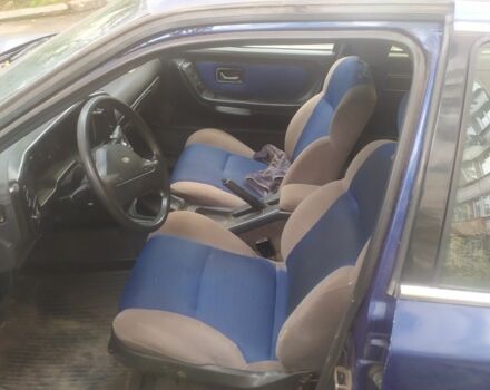 Синий Форд Скорпио, объемом двигателя 2 л и пробегом 300 тыс. км за 700 $, фото 3 на Automoto.ua