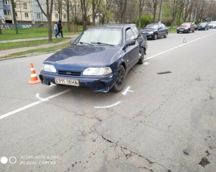Синий Форд Скорпио, объемом двигателя 2 л и пробегом 298 тыс. км за 484 $, фото 1 на Automoto.ua