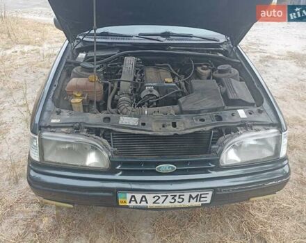 Зеленый Форд Скорпио, объемом двигателя 2 л и пробегом 300 тыс. км за 1800 $, фото 9 на Automoto.ua