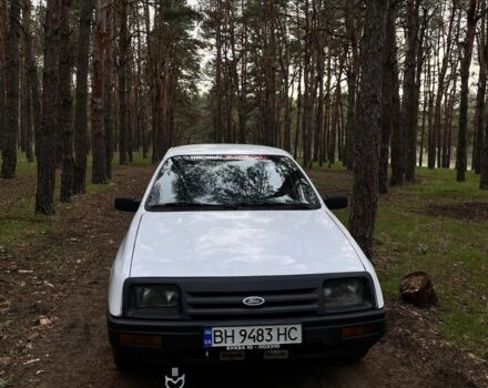 Белый Форд Сиерра, объемом двигателя 2 л и пробегом 440 тыс. км за 1071 $, фото 1 на Automoto.ua