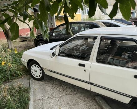 Форд Сиерра 1985 в Чернигове на Automoto.ua Белый Форд Сиерра, объемом двигателя 1.8 л и пробегом 1 тыс. км за 654 $, фото 2 на Automoto.ua