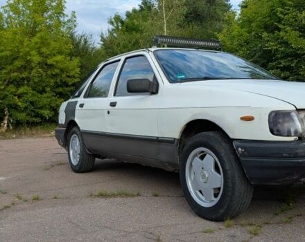 Белый Форд Сиерра, объемом двигателя 2.3 л и пробегом 800 тыс. км за 900 $, фото 1 на Automoto.ua