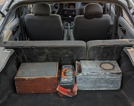 Белый Форд Сиерра, объемом двигателя 2.3 л и пробегом 800 тыс. км за 900 $, фото 5 на Automoto.ua