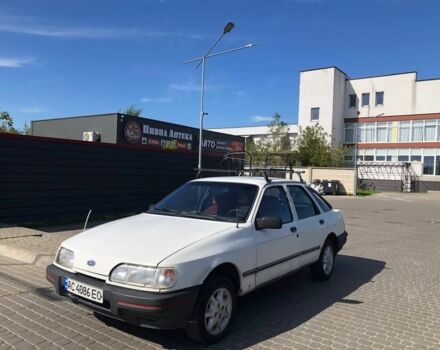 Белый Форд Сиерра, объемом двигателя 1.6 л и пробегом 700 тыс. км за 850 $, фото 4 на Automoto.ua