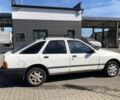 Белый Форд Сиерра, объемом двигателя 1.6 л и пробегом 700 тыс. км за 850 $, фото 1 на Automoto.ua