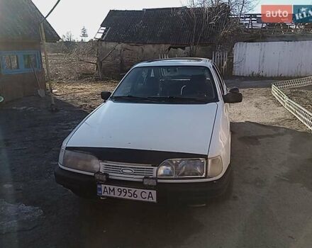 Белый Форд Сиерра, объемом двигателя 1.8 л и пробегом 236 тыс. км за 600 $, фото 4 на Automoto.ua