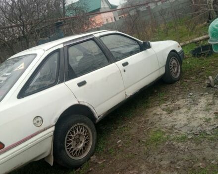 Білий Форд Сієрра, об'ємом двигуна 1.6 л та пробігом 200 тис. км за 400 $, фото 3 на Automoto.ua