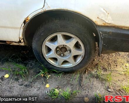 Форд Сиерра 1987 в Черкассах на Automoto.ua Белый Форд Сиерра, объемом двигателя 1.8 л и пробегом 260 тыс. км за 330 $, фото 5 на Automoto.ua